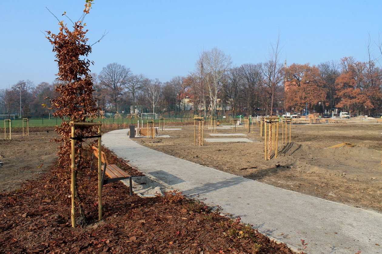  Trwa budowa nowych błoni  (zdjęcie 12) - Autor: Radosław Szczęch