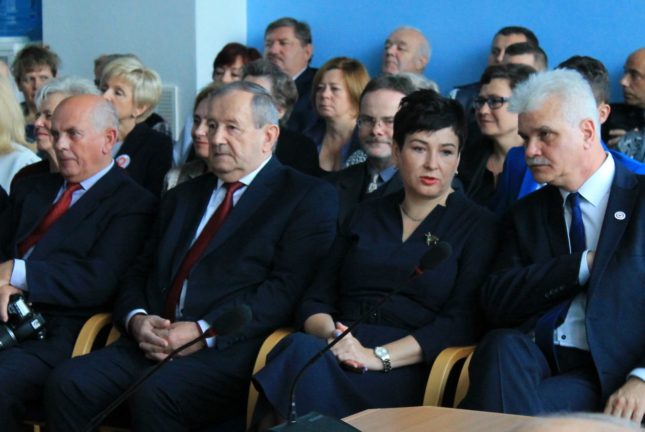  Uroczysta sesja puławskiej rady miasta  (zdjęcie 7) - Autor: Radosław Szczęch