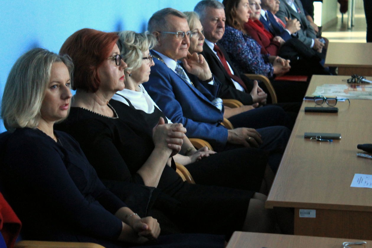 Uroczysta sesja puławskiej rady miasta  (zdjęcie 13) - Autor: Radosław Szczęch
