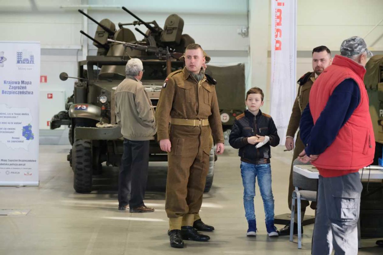  Piknik rodzinny Służymy Niepodległej w Targach Lublin i w Parku Ludowym (zdjęcie 1) - Autor: Maciej Kaczanowski