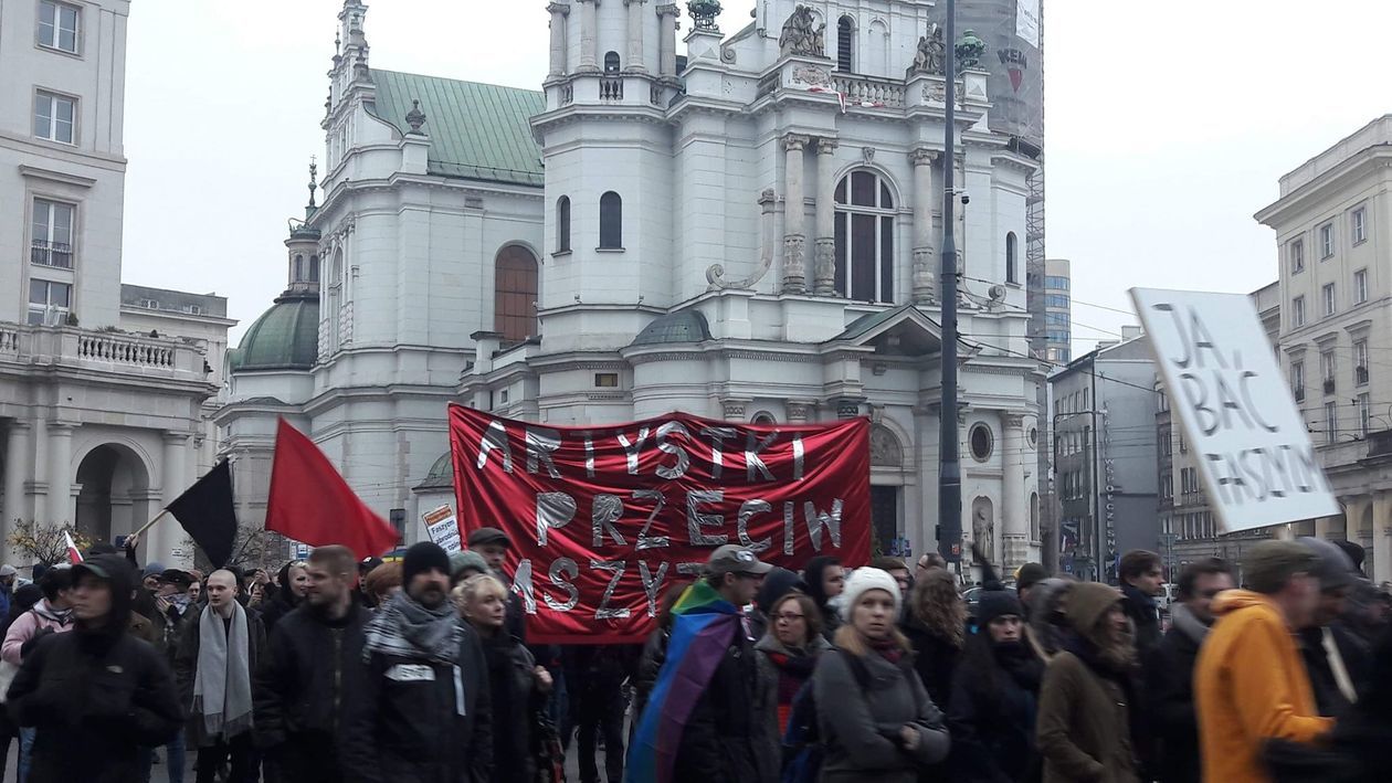  Obchody 100. rocznicy odzyskania przez Polskę niepodległości, Warszawa (zdjęcie 10) - Autor: Ewelina Burda