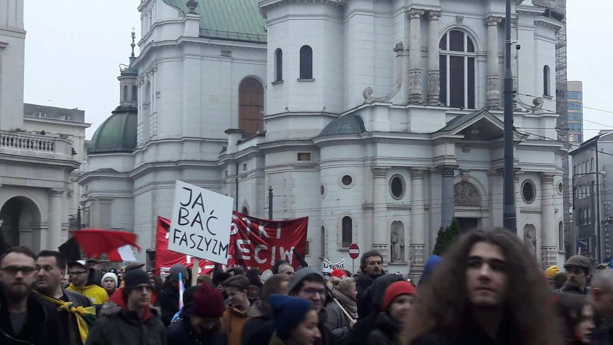  Obchody 100. rocznicy odzyskania przez Polskę niepodległości, Warszawa (zdjęcie 9) - Autor: Ewelina Burda