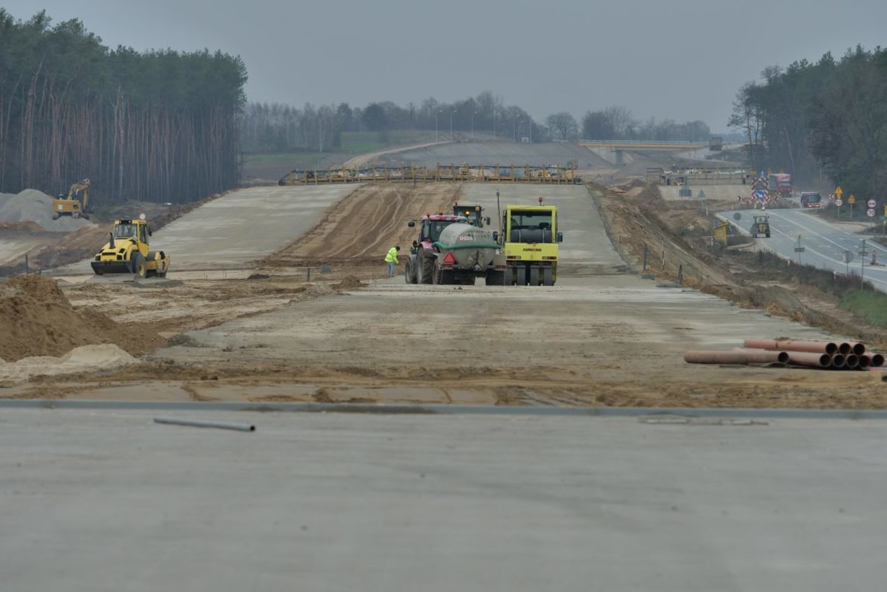  Budowa trasy S17 (zdjęcie 49) - Autor: Krzysztof Mazur