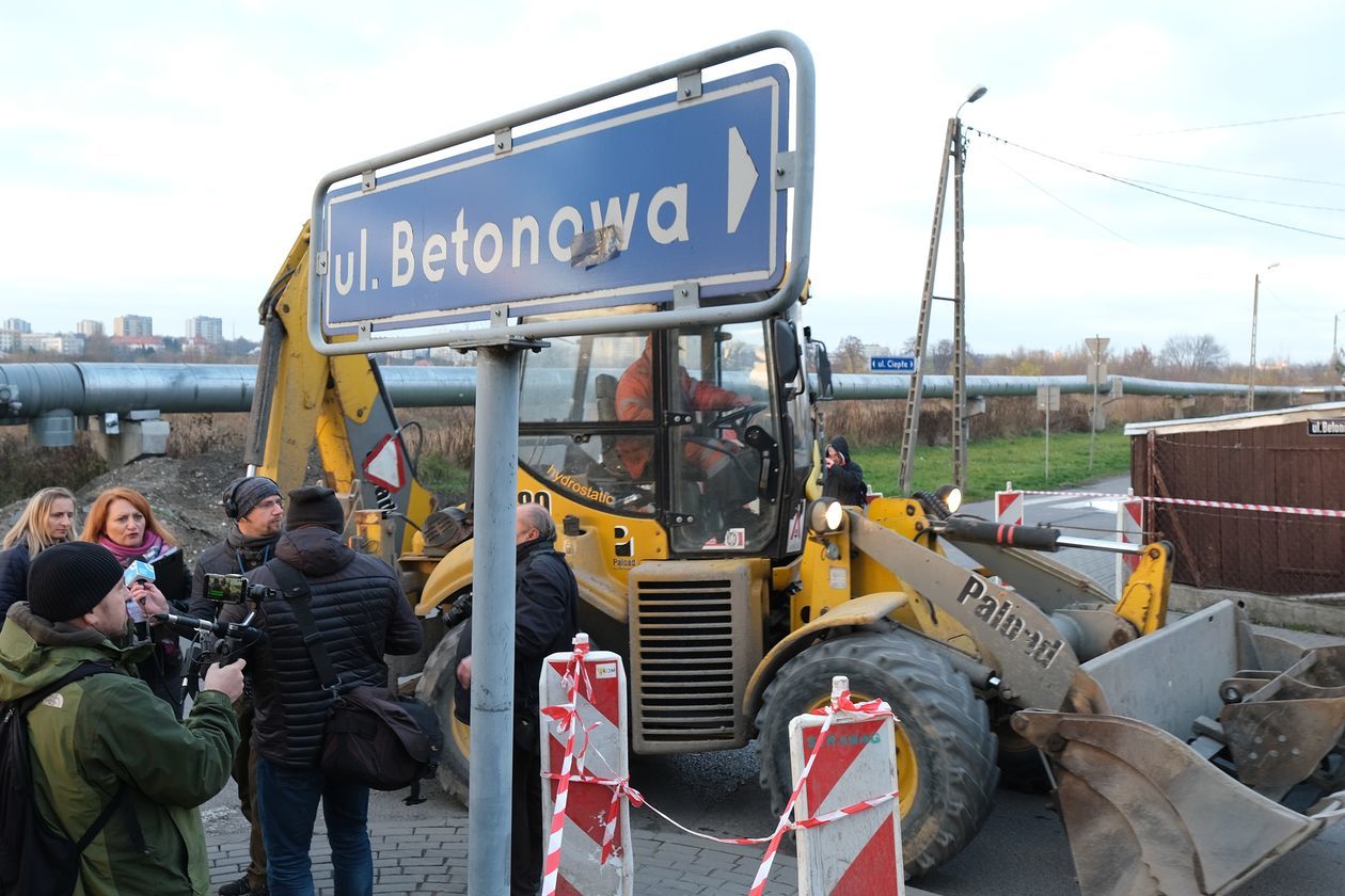  Mieszkańcy ul. Ciepłej w Lublinie protestują (zdjęcie 7) - Autor: Maciej Kaczanowski
