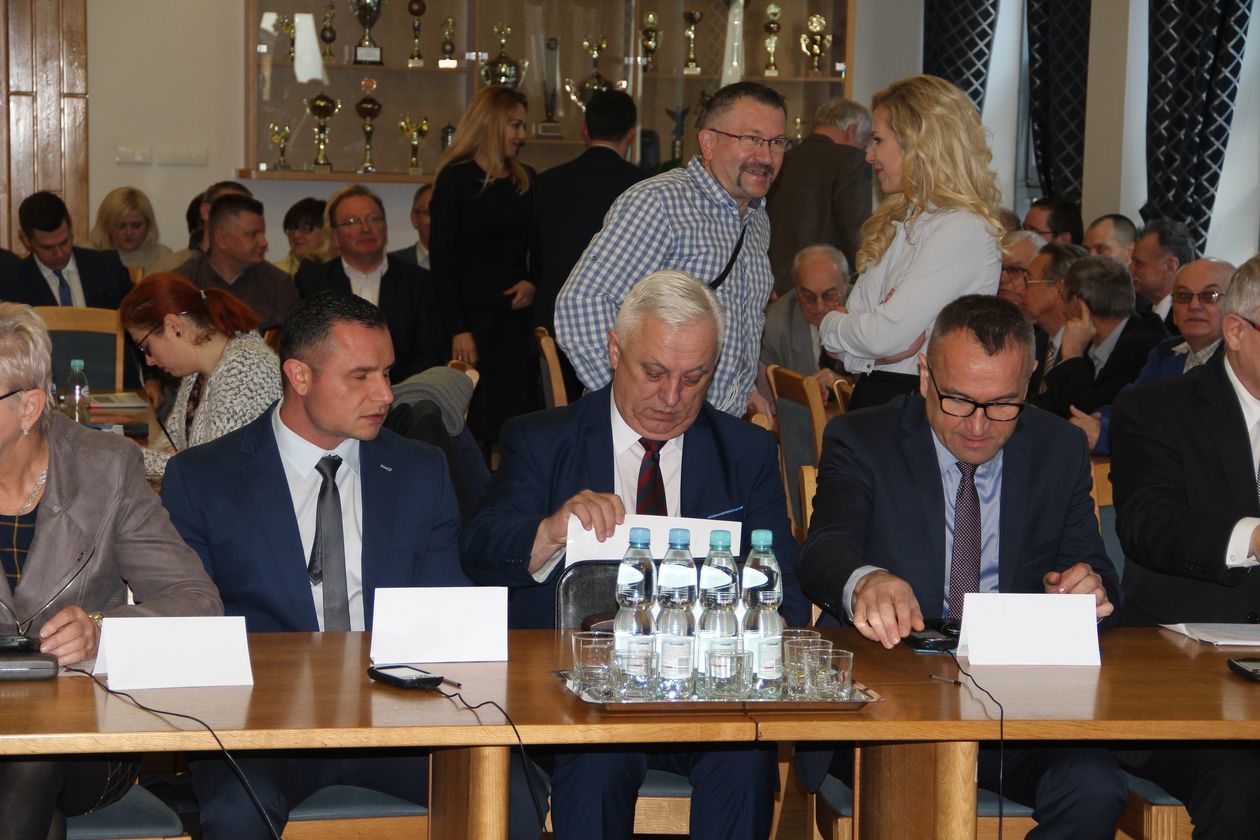  Pierwsza sesja nowej kadencji rady w Białej Podlaskiej (zdjęcie 15) - Autor: Ewelina Burda