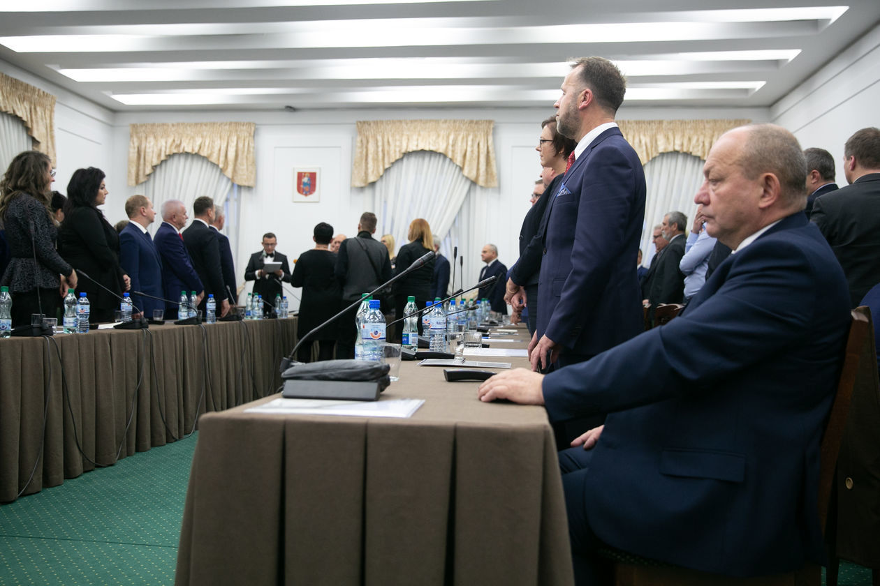  Pierwsza sesja Rady Miasta Zamość. Ślubowanie prezydenta Andrzeja Wnuka (zdjęcie 3) - Autor: Kazimierz Chmiel