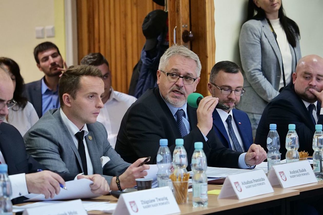 Pierwsza sesja Rady Powiatu w Świdniku (zdjęcie 7) - Autor: Krzysztof Mazur