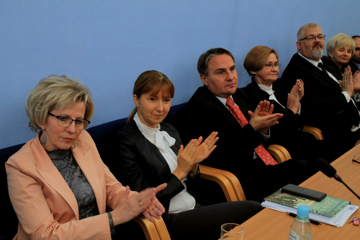  Pierwsza sesja puławskiej rady miasta (zdjęcie 14) - Autor: Radosław Szczęch