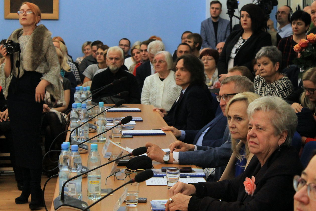  Pierwsza sesja puławskiej rady miasta (zdjęcie 34) - Autor: Radosław Szczęch