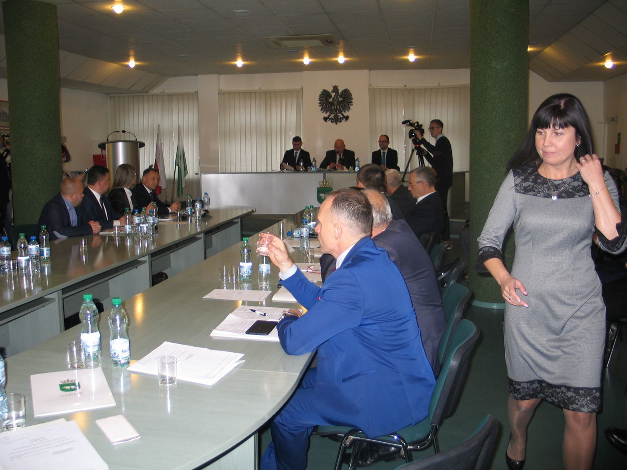  Pierwsza sesja Rady Miasta Chełm (zdjęcie 1) - Autor: Jacek Barczyński