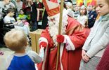 Św. Mikołaj przywiózł prezenty pacjentom Uniwersyteckiego Szpitala Dziecięcego (zdjęcie 5)