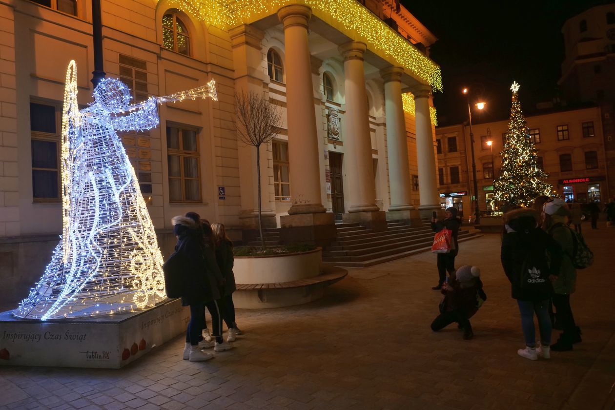  Choinka i iluminacje świąteczne na deptaku w Lublinie (zdjęcie 14) - Autor: Krzysztof Mazur