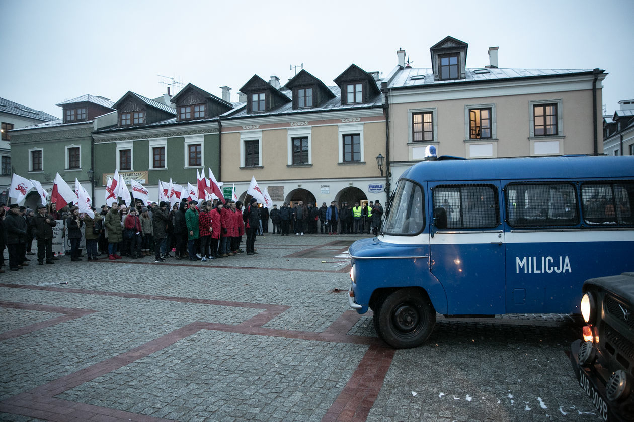  Zamość: ZOMO na Rynku Solnym (zdjęcie 40) - Autor: Kazimierz Chmiel