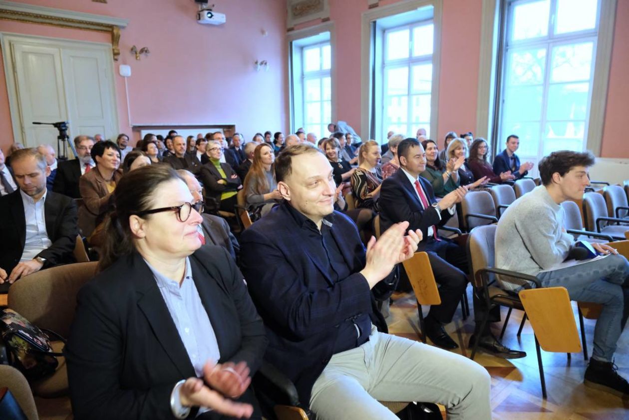  25-lecie Wydziału Politologii UMCS (zdjęcie 20) - Autor: Maciej Kaczanowski