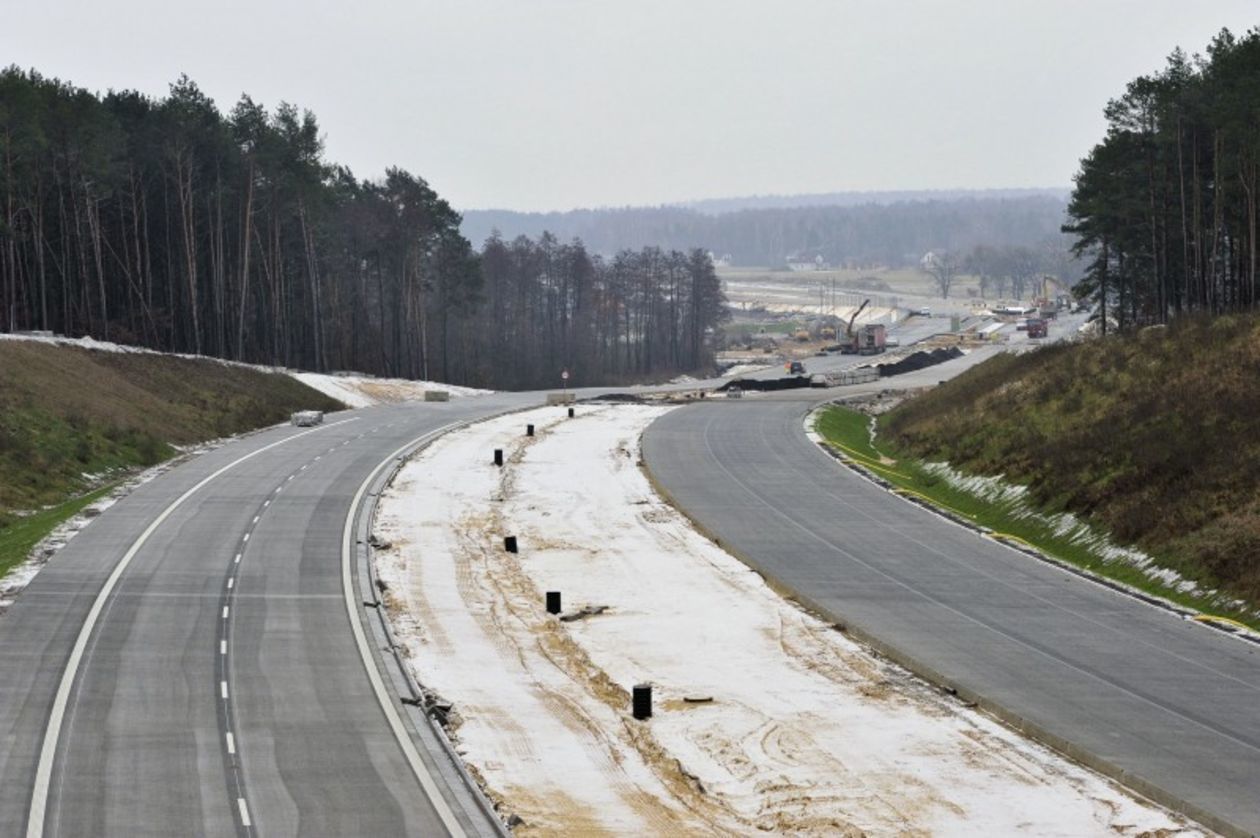  Budowa S17 na odcinku Garwolin - woj. lubelskie (zdjęcie 4) - Autor: GDDKiA