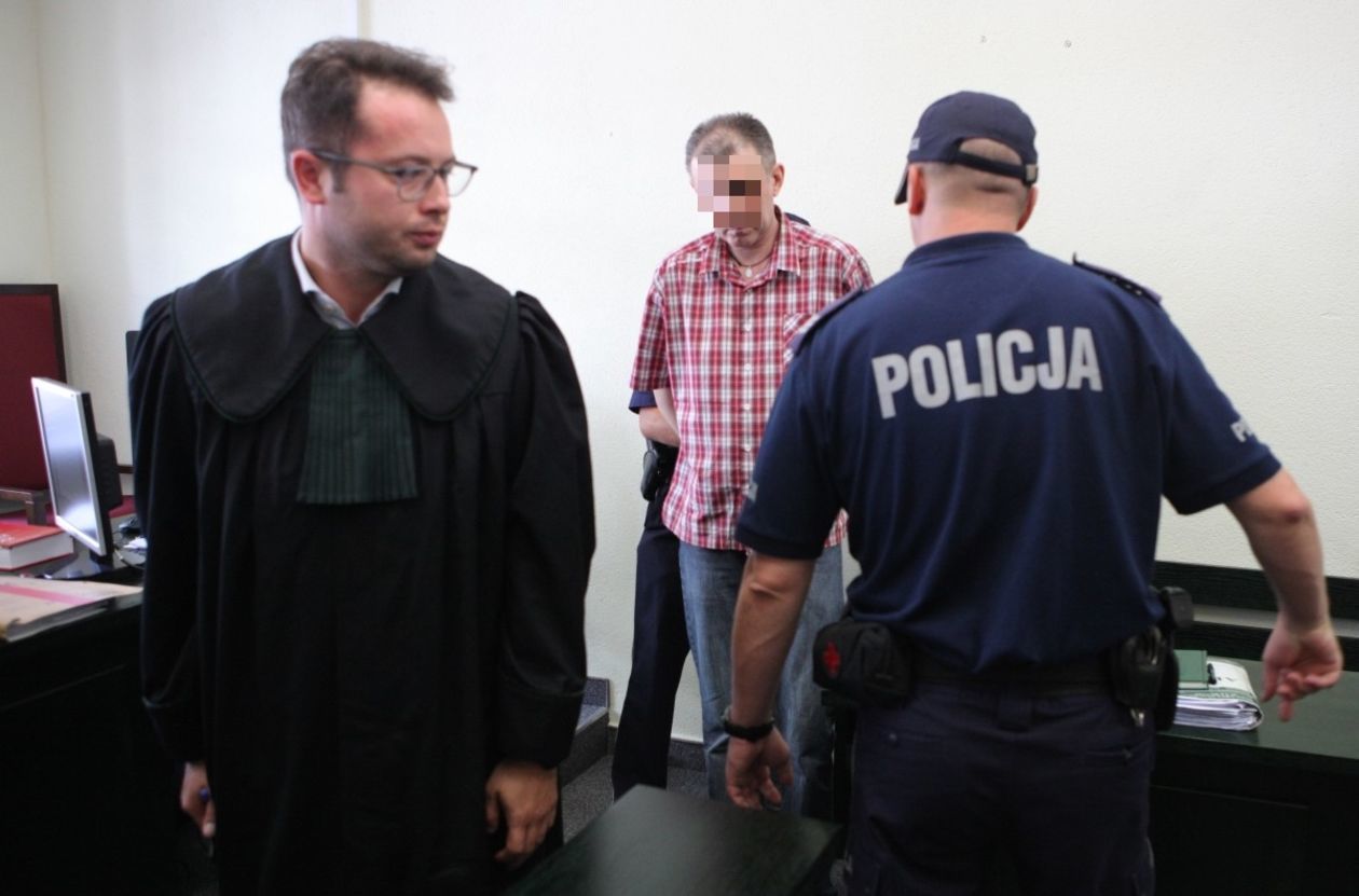  Policjanci razili prądem mężczyznę. Sąd bezwzględny (zdjęcie 3) - Autor: Jacek Szydłowski