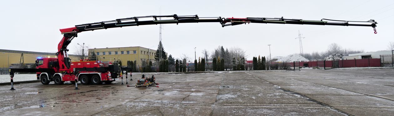  40-tonowy żuraw lubelskich strażaków  - Autor: KM PSP Lublin
