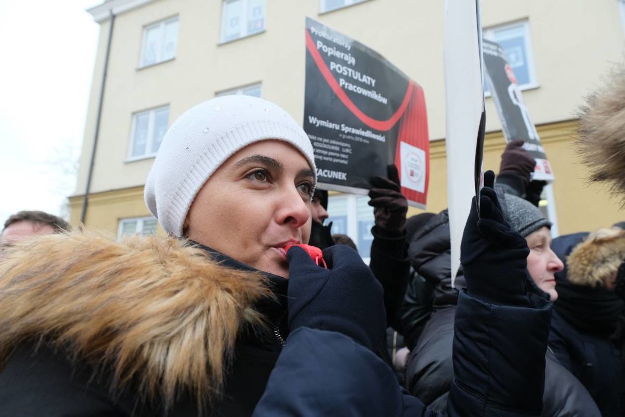 Protest pracowników sądów i prokuratury - Autor: Maciej Kaczanowski