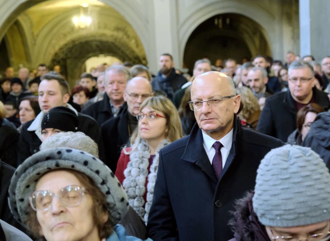  Kościół Rektoralny św. Piotra Apostoła w Lublinie: poświęcenie ołtarza i ambony (zdjęcie 18) - Autor: Maciej Kaczanowski