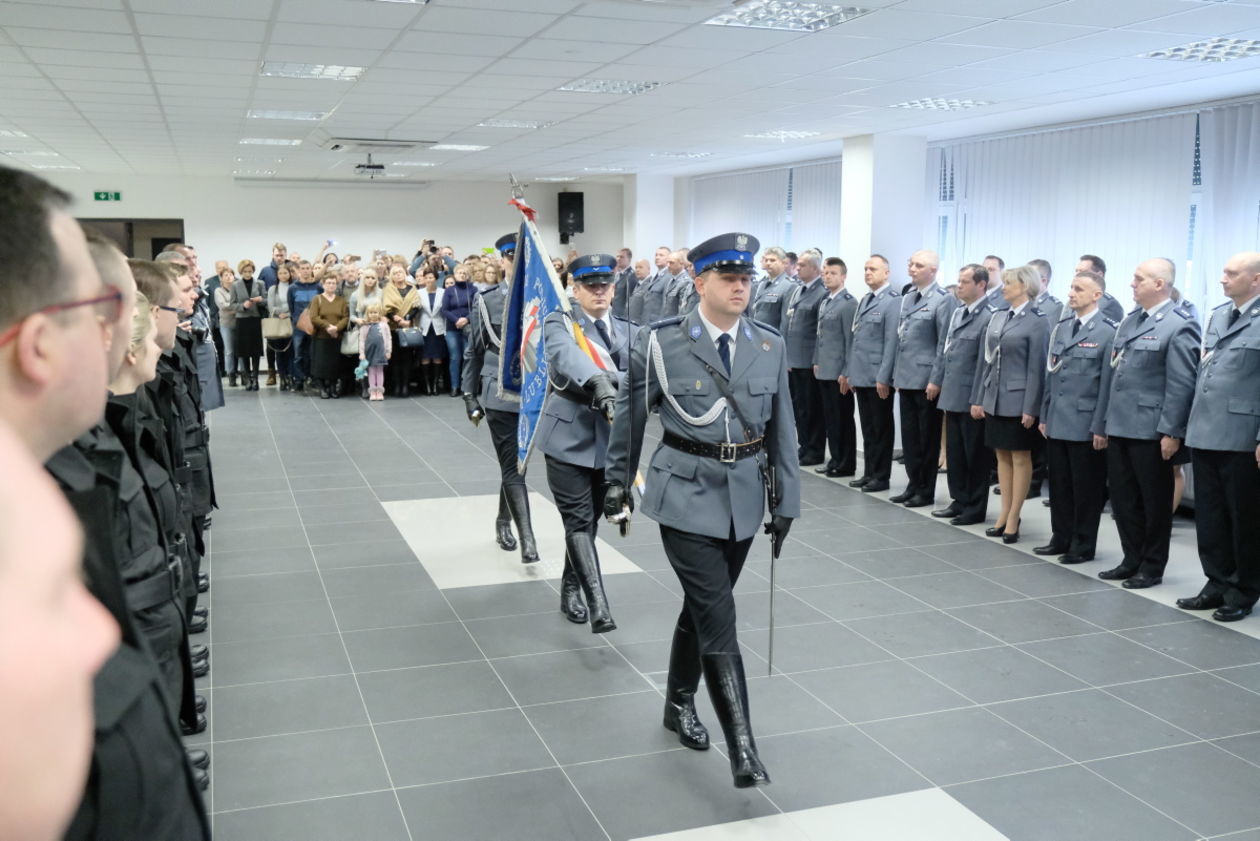  Ślubowanie policjantów w KMP Lublin (zdjęcie 8) - Autor: Maciej Kaczanowski
