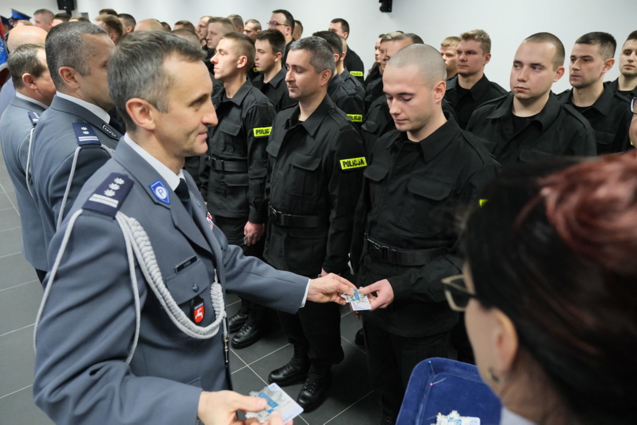  Ślubowanie policjantów w KMP Lublin (zdjęcie 36) - Autor: Maciej Kaczanowski