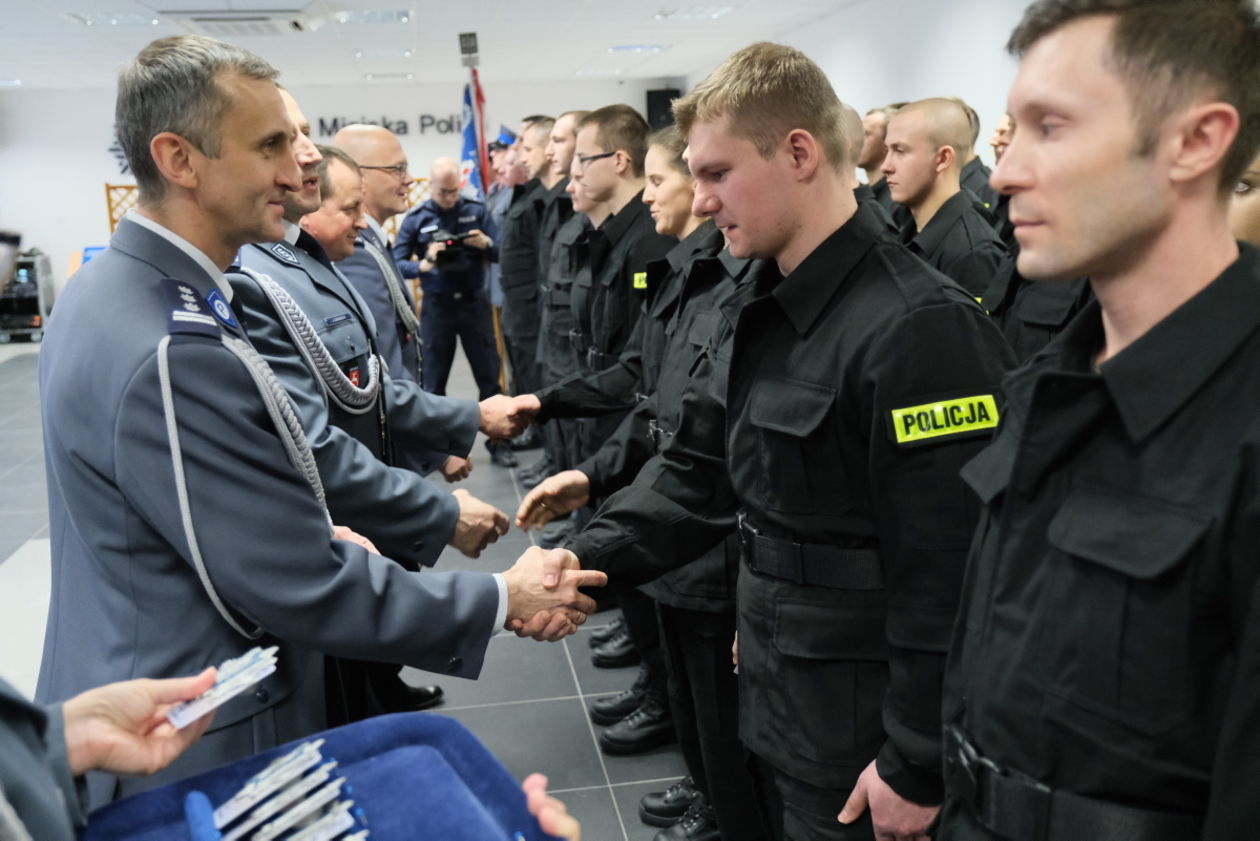 Ślubowanie policjantów w KMP Lublin (zdjęcie 25) - Autor: Maciej Kaczanowski