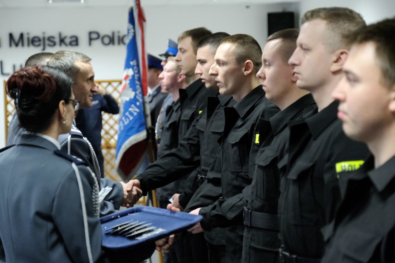  Ślubowanie policjantów w KMP Lublin (zdjęcie 37) - Autor: Maciej Kaczanowski