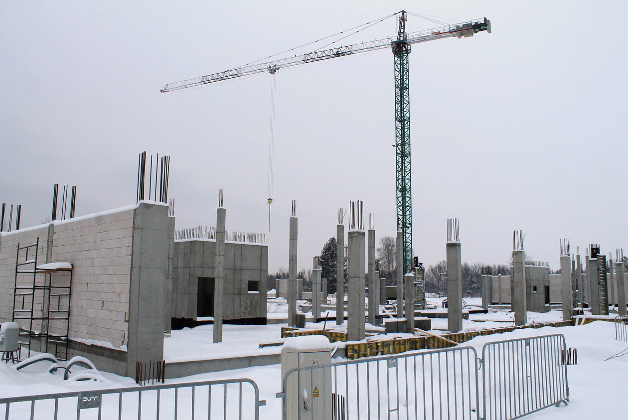  Budowa hali sportowej w Puławach (zdjęcie 1) - Autor: Radosław Szczęch