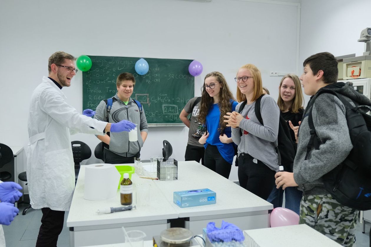  Noc biologów na UMCS (zdjęcie 15) - Autor: Maciej Kaczanowski