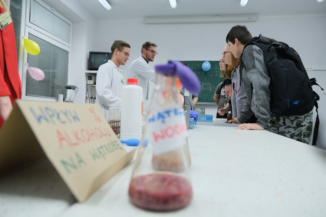  Noc biologów na UMCS (zdjęcie 16) - Autor: Maciej Kaczanowski