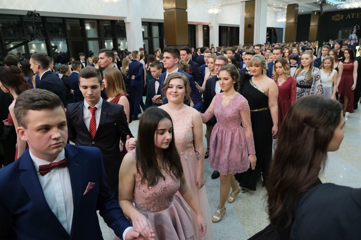  Studniówka 2019: Bal maturzystów II LO w hotelu Atelia (zdjęcie 86) - Autor: Maciej Kaczanowski