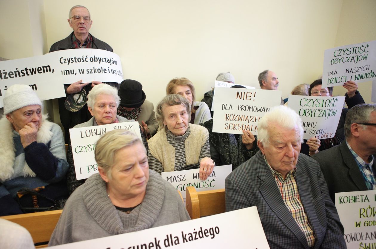  Radny PiS kontra organizator Marszu Równości. Ruszył proces (zdjęcie 9) - Autor: Jacek Szydłowski