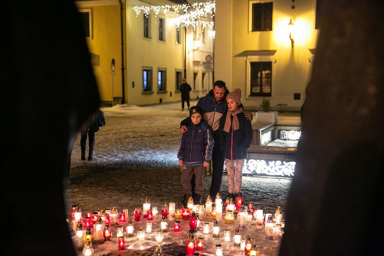 Zamość pożegnał prezydenta Adamowicza (zdjęcie 3) - Autor: Kazimierz Chmiel