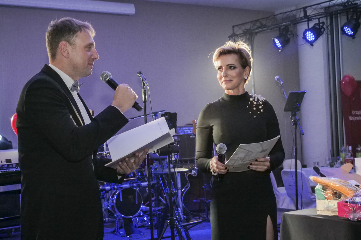  Bal charytatywny Fundacji Oswoić Los w Hotelu Victoria w Lublinie (zdjęcie 25) - Autor: Krzysztof Mazur