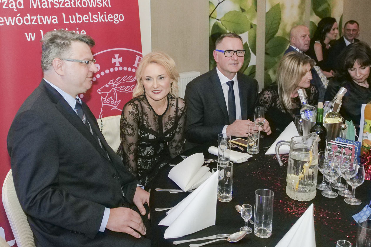  Bal charytatywny Fundacji Oswoić Los w Hotelu Victoria w Lublinie (zdjęcie 74) - Autor: Krzysztof Mazur