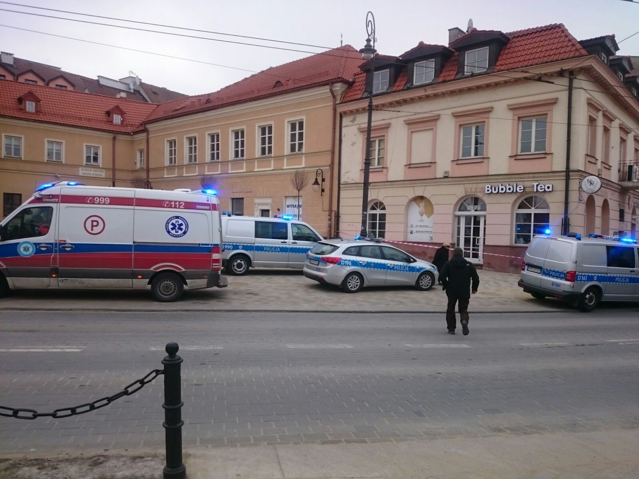  Alarm bombowy w budynku przy ul. Królewskiej w Lublinie (zdjęcie 18) - Autor: Maciej Kaczanowski