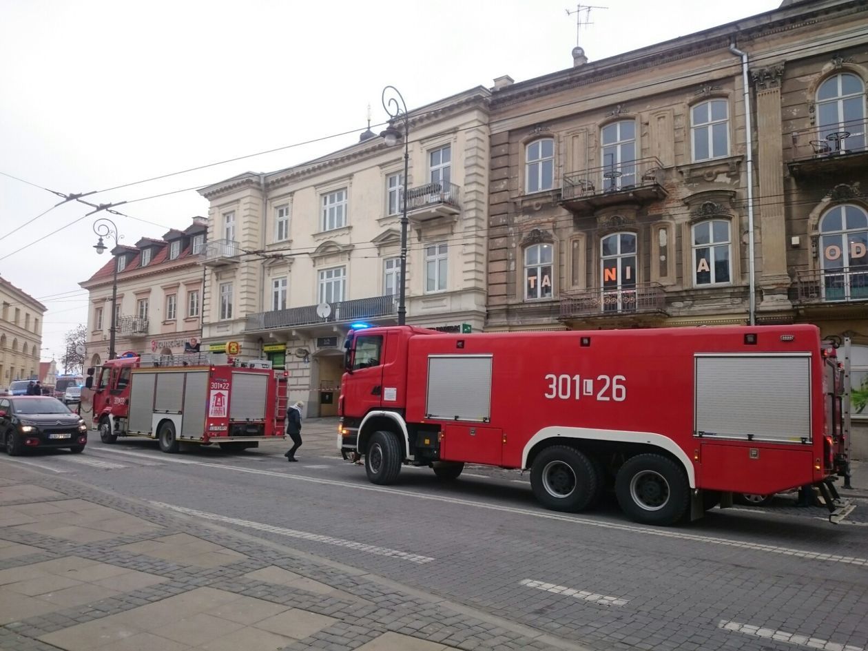 Alarm bombowy w budynku przy ul. Królewskiej w Lublinie (zdjęcie 13) - Autor: Maciej Kaczanowski
