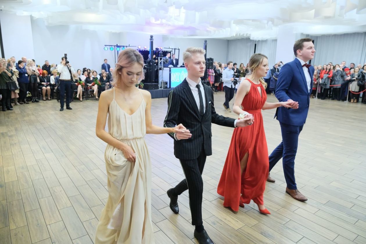  Studniówka 2019: Bal maturzystów XXIII LO w hotelu In Between (zdjęcie 159) - Autor: Maciej Kaczanowski