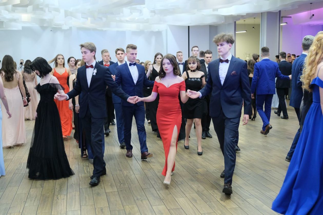  Studniówka 2019: Bal maturzystów XXIII LO w hotelu In Between (zdjęcie 117) - Autor: Maciej Kaczanowski