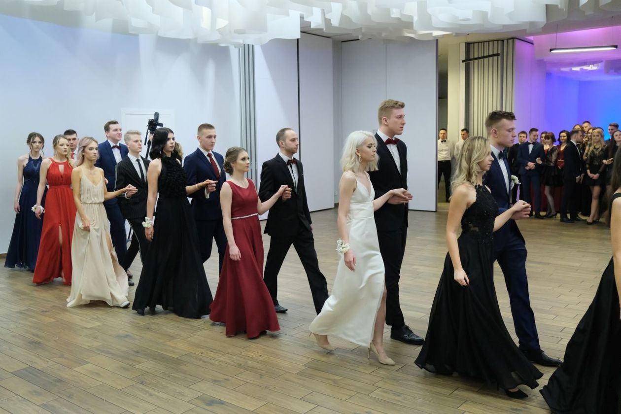  Studniówka 2019: Bal maturzystów XXIII LO w hotelu In Between (zdjęcie 141) - Autor: Maciej Kaczanowski