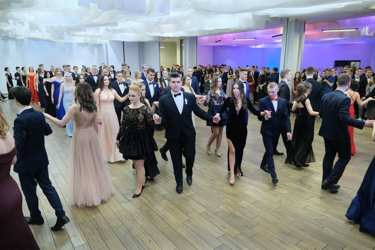  Studniówka 2019: Bal maturzystów XXIII LO w hotelu In Between (zdjęcie 116) - Autor: Maciej Kaczanowski