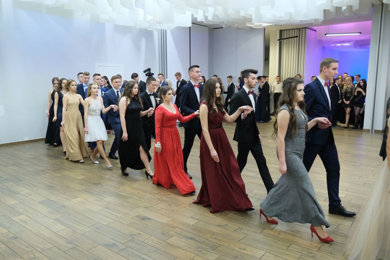  Studniówka 2019: Bal maturzystów XXIII LO w hotelu In Between (zdjęcie 136) - Autor: Maciej Kaczanowski