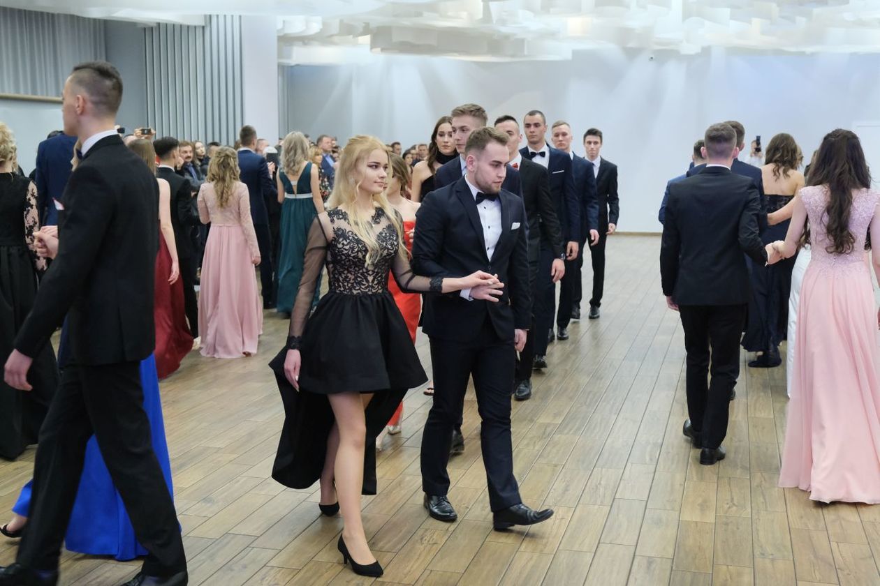  Studniówka 2019: Bal maturzystów XXIII LO w hotelu In Between (zdjęcie 42) - Autor: Maciej Kaczanowski