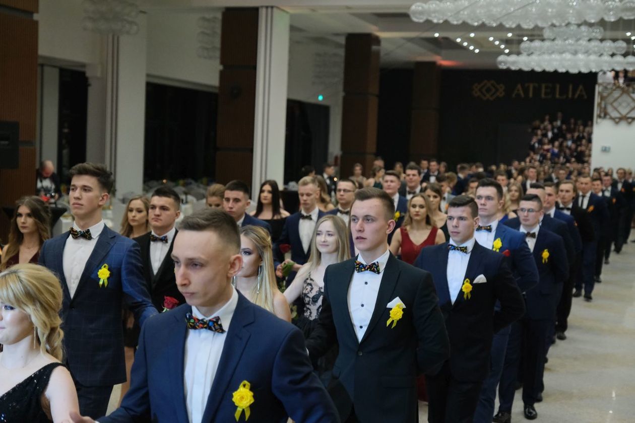  Studniówka 2019: Bal maturzystów PSBiG w hotelu Atelia  (zdjęcie 90) - Autor: Maciej Kaczanowski