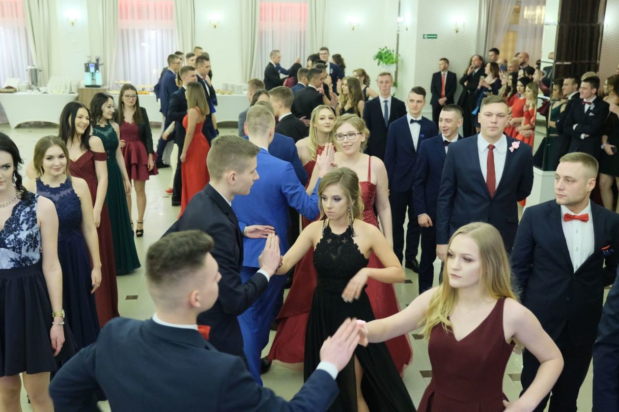  Studniówka 2019: Bal maturzystów XIV LO w hotelu Luxor (zdjęcie 76) - Autor: Maciej Kaczanowski