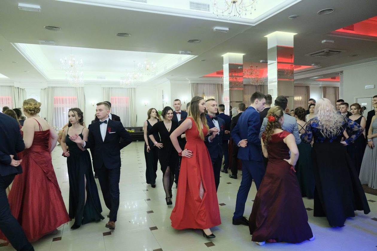  Studniówka 2019: Bal maturzystów XIV LO w hotelu Luxor (zdjęcie 53) - Autor: Maciej Kaczanowski