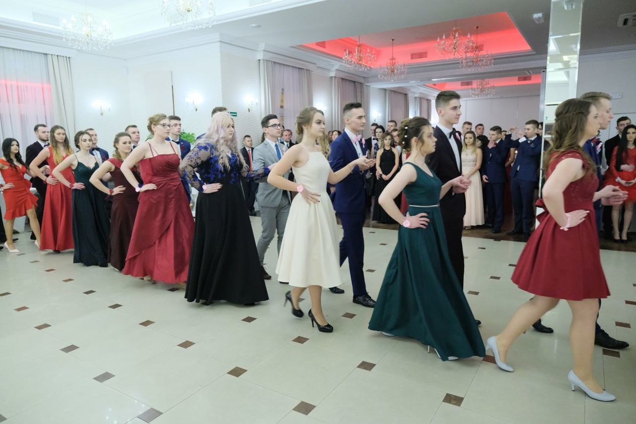  Studniówka 2019: Bal maturzystów XIV LO w hotelu Luxor (zdjęcie 35) - Autor: Maciej Kaczanowski