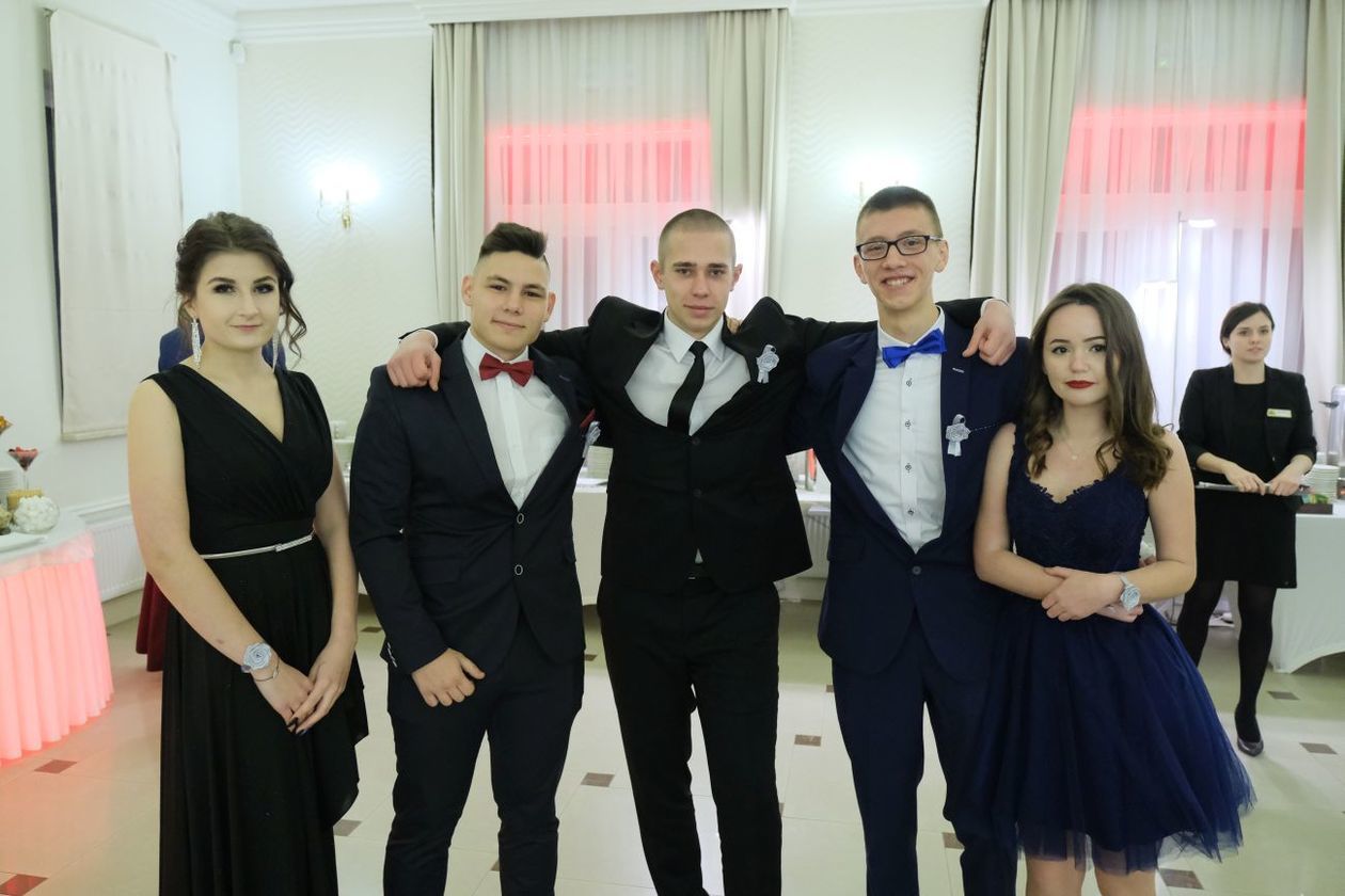  Studniówka 2019: Bal maturzystów XIV LO w hotelu Luxor (zdjęcie 15) - Autor: Maciej Kaczanowski