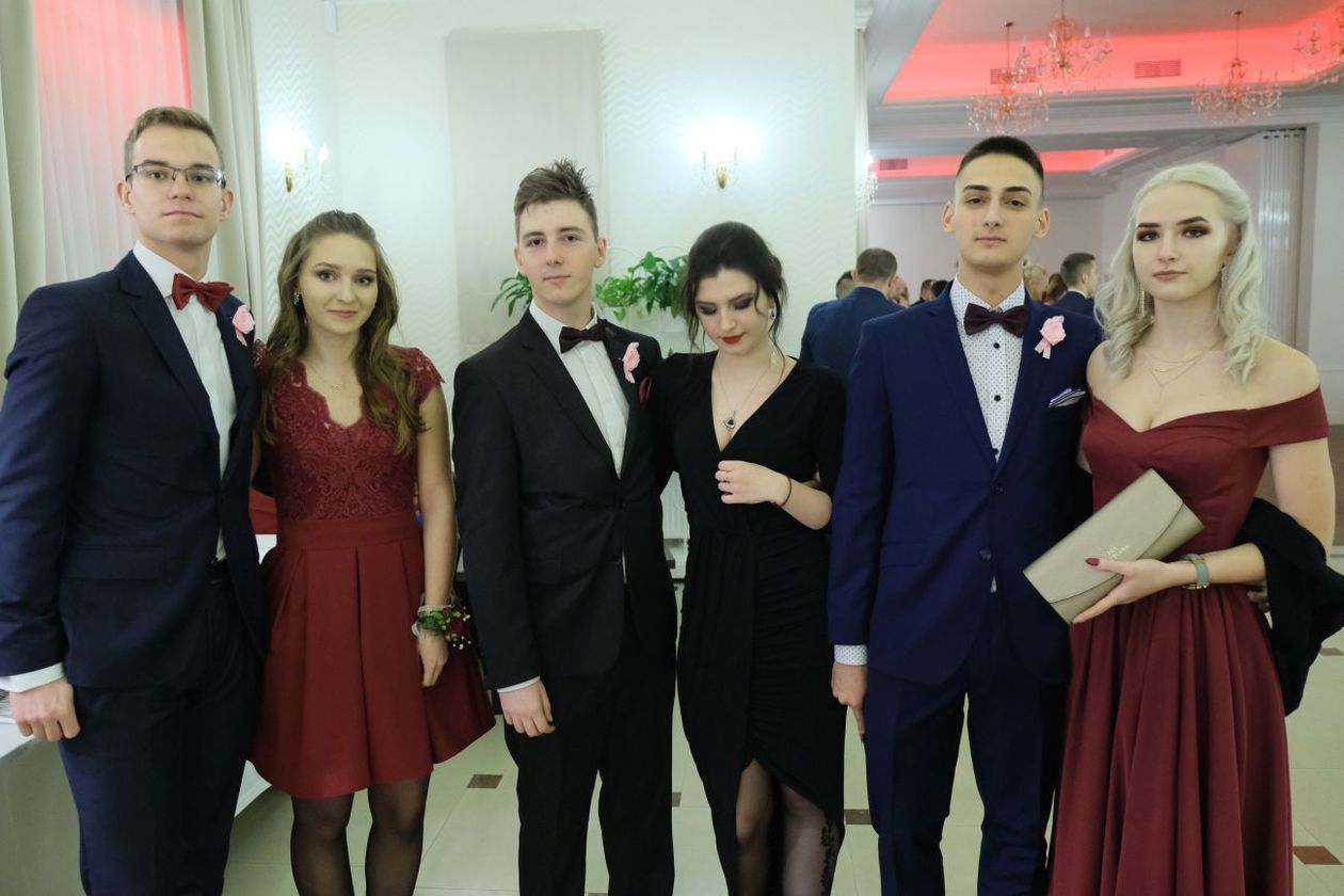  Studniówka 2019: Bal maturzystów XIV LO w hotelu Luxor (zdjęcie 17) - Autor: Maciej Kaczanowski