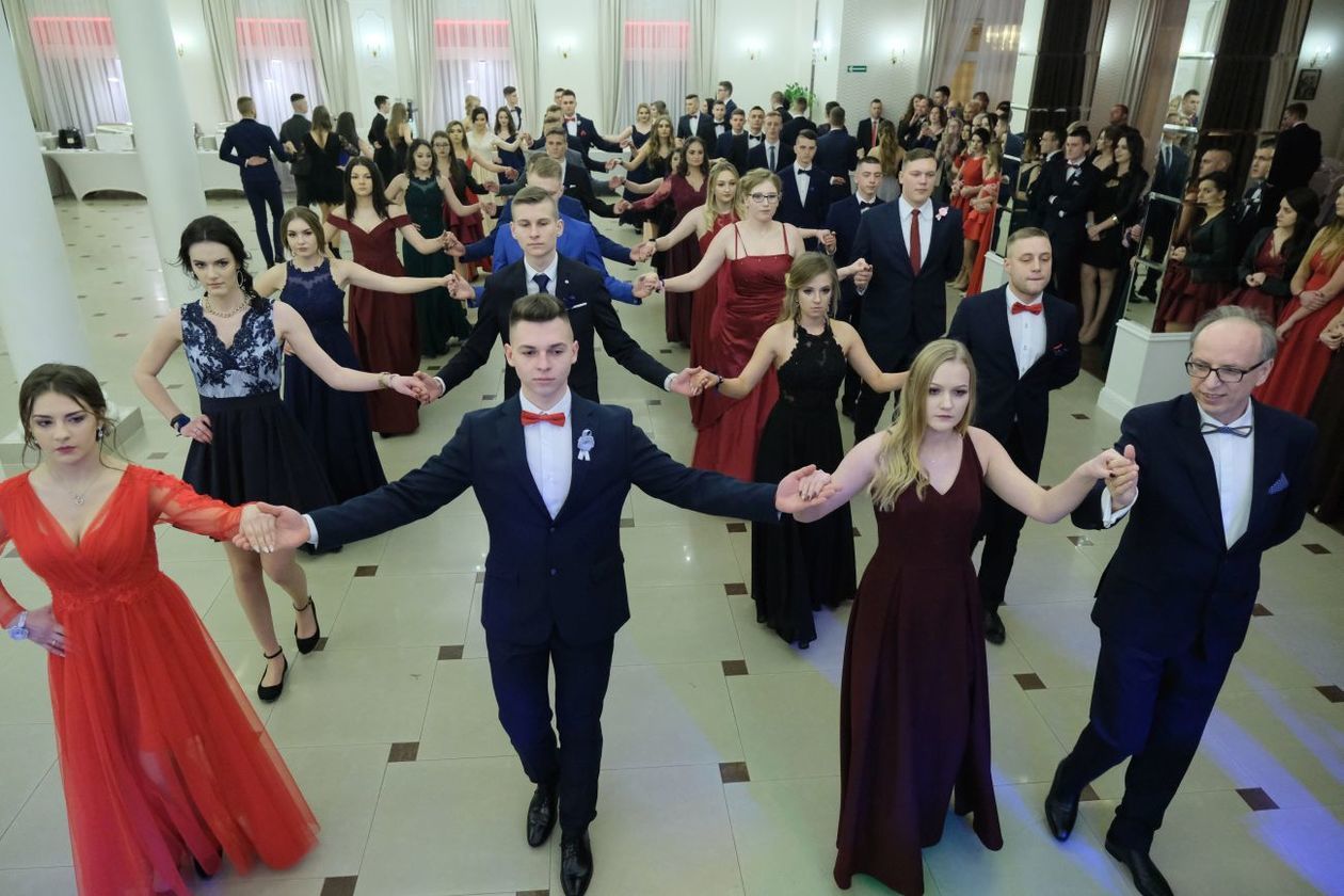  Studniówka 2019: Bal maturzystów XIV LO w hotelu Luxor (zdjęcie 74) - Autor: Maciej Kaczanowski